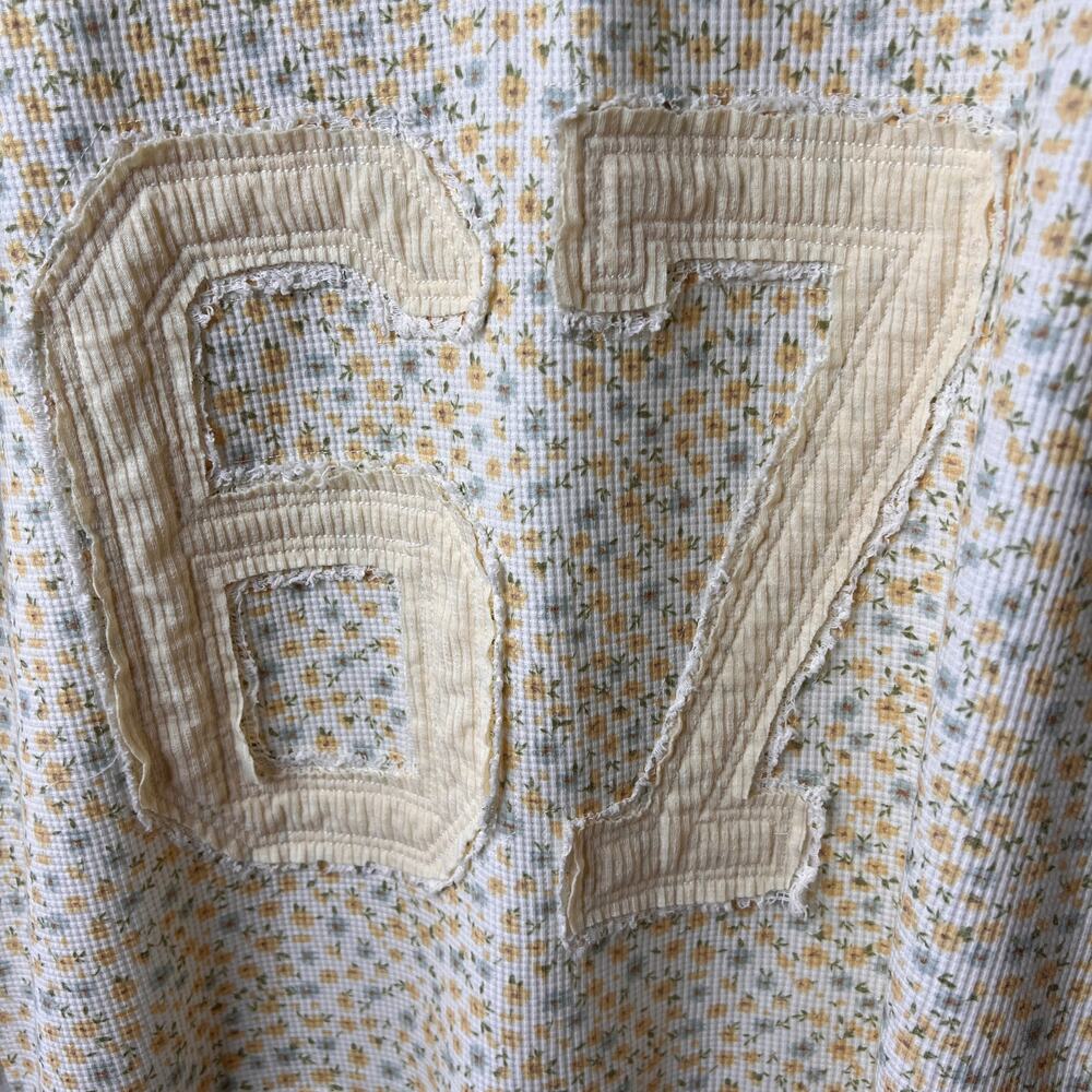 POL Top Womens Size Medium Yellow Number Floral Embroidered Button Lace Detail - Picture 5 of 16